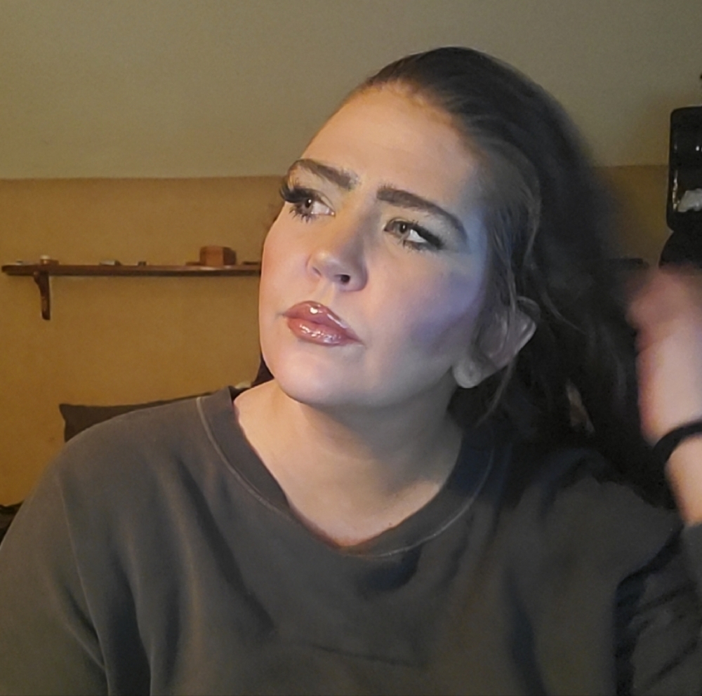 Meet your Posher, Alana